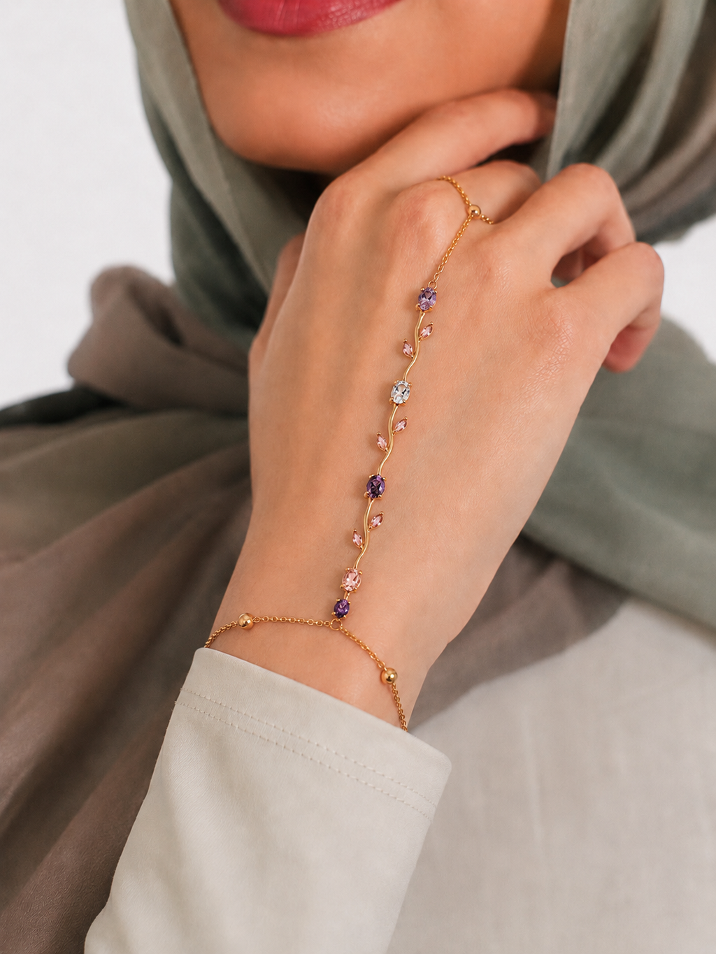 Hand bracelet tulip