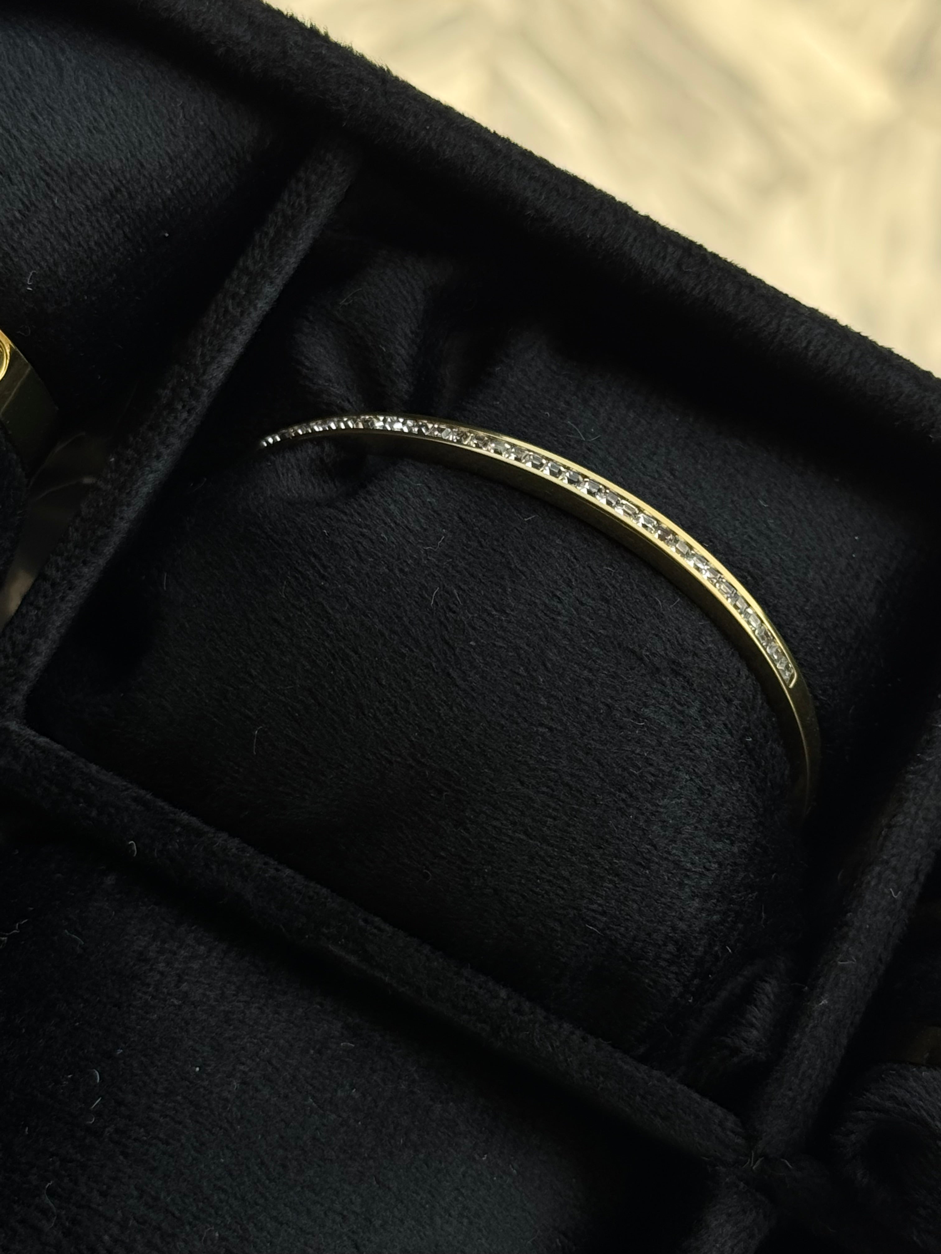 Minimal handcuff