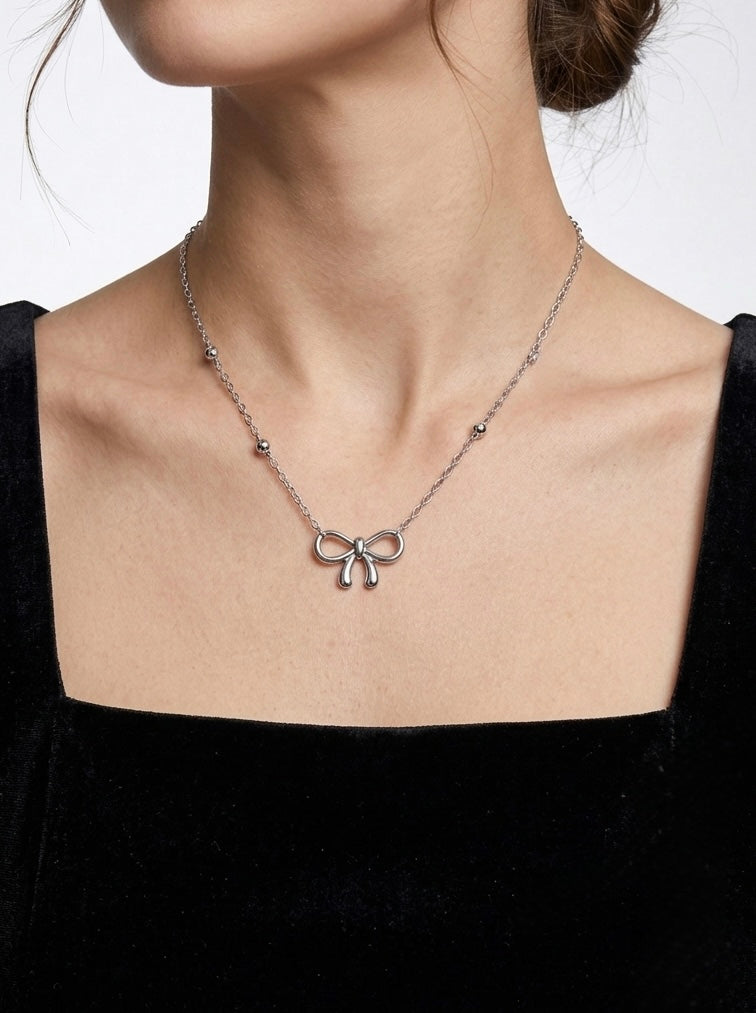 bow necklace