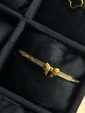 Bow handcuff