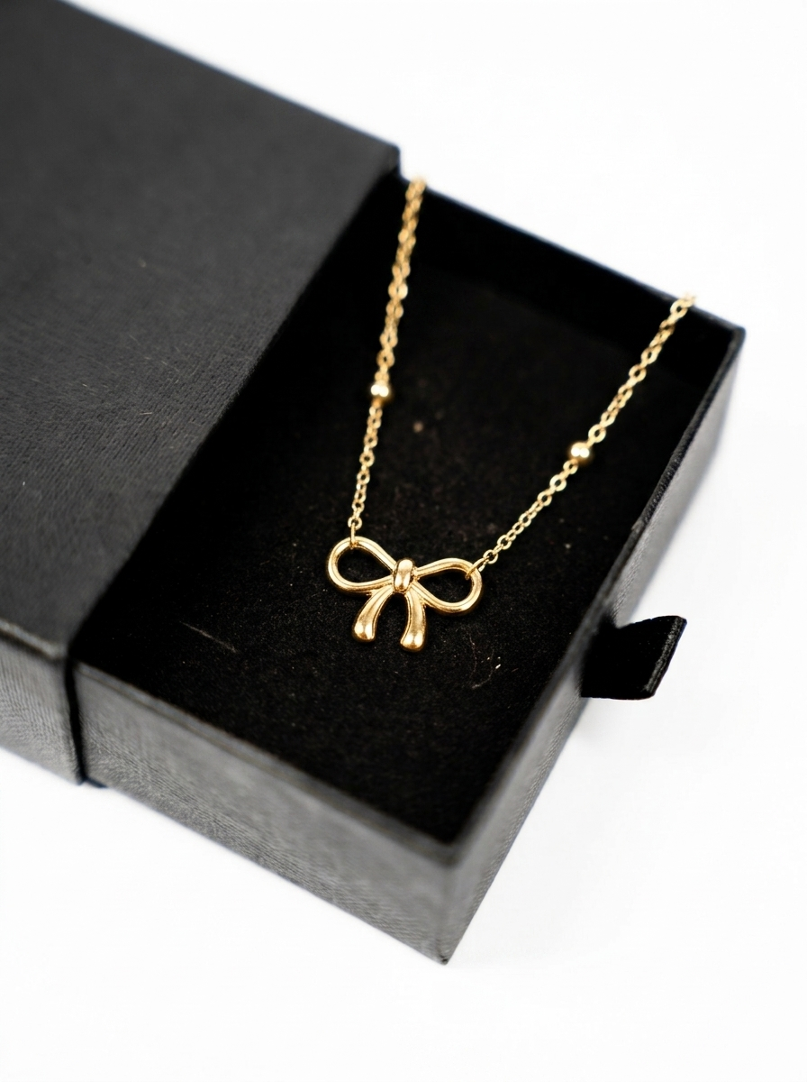 bow necklace