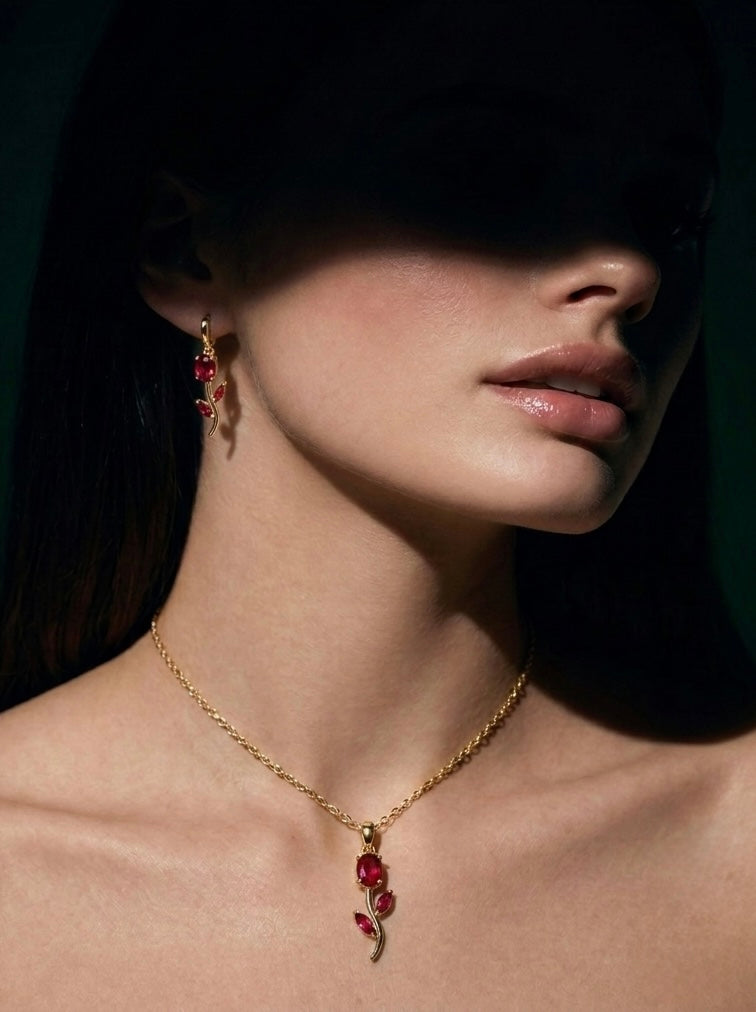 Tulip necklace